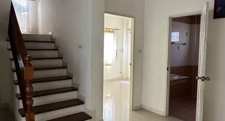 Casa en venta de 4 habitaciones en San Sai, Chiang Mai