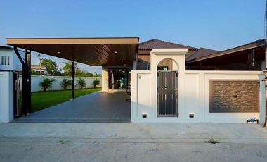 For sale 3 bedrooms house in East Pattaya, Pattaya