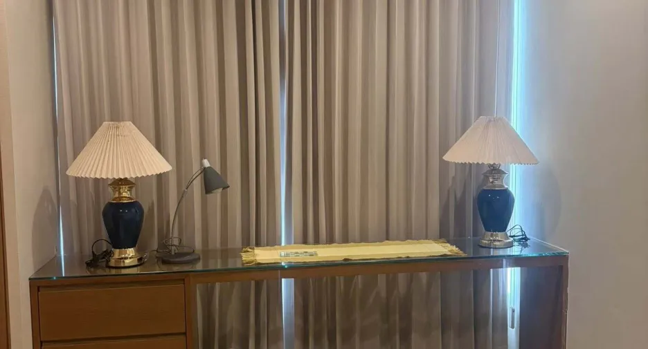 For rent 2 bedrooms condo in Khlong San, Bangkok