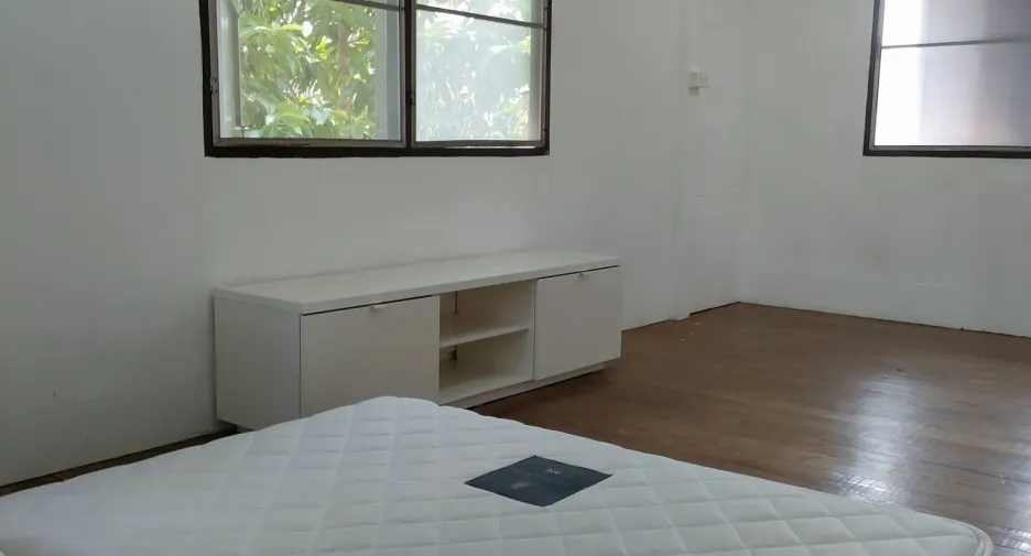 For rent 3 bedrooms house in Bang Na, Bangkok