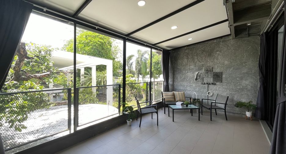 Casa adosada en venta de 3 habitaciones en Watthana, Bangkok