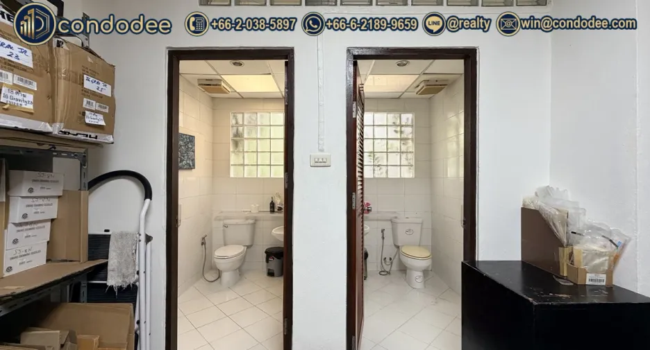 Casa adosada en venta de 4 habitaciones en Watthana, Bangkok