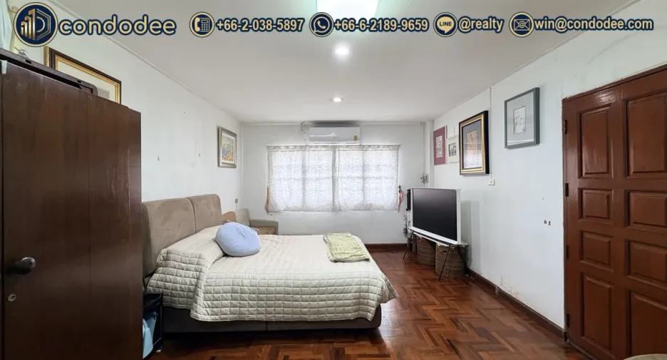 Casa adosada en venta de 4 habitaciones en Watthana, Bangkok