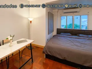 Casa adosada en venta de 4 habitaciones en Watthana, Bangkok