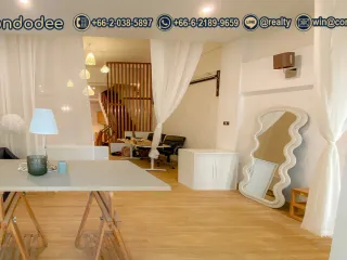 Casa adosada en venta de 4 habitaciones en Watthana, Bangkok
