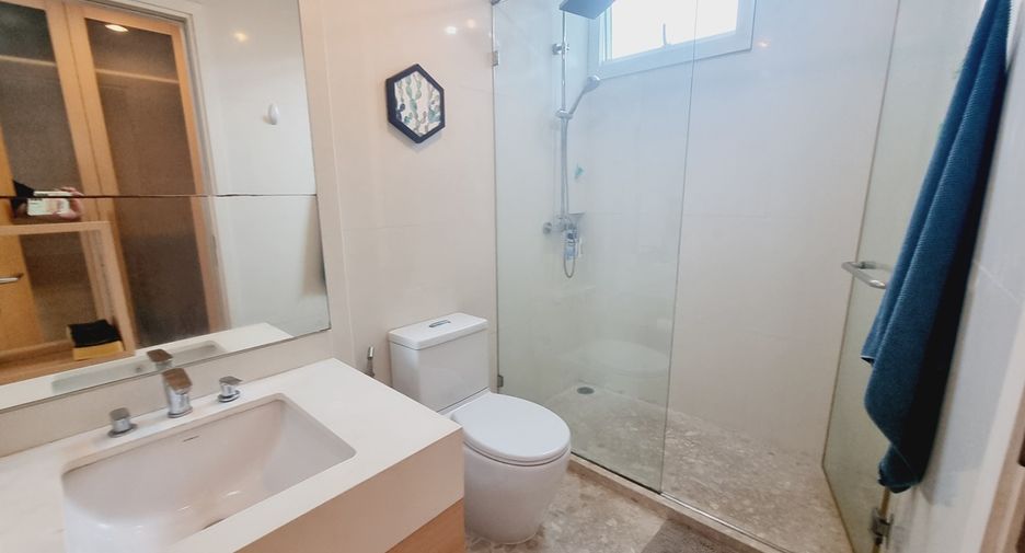 For sale 1 bed condo in Watthana, Bangkok