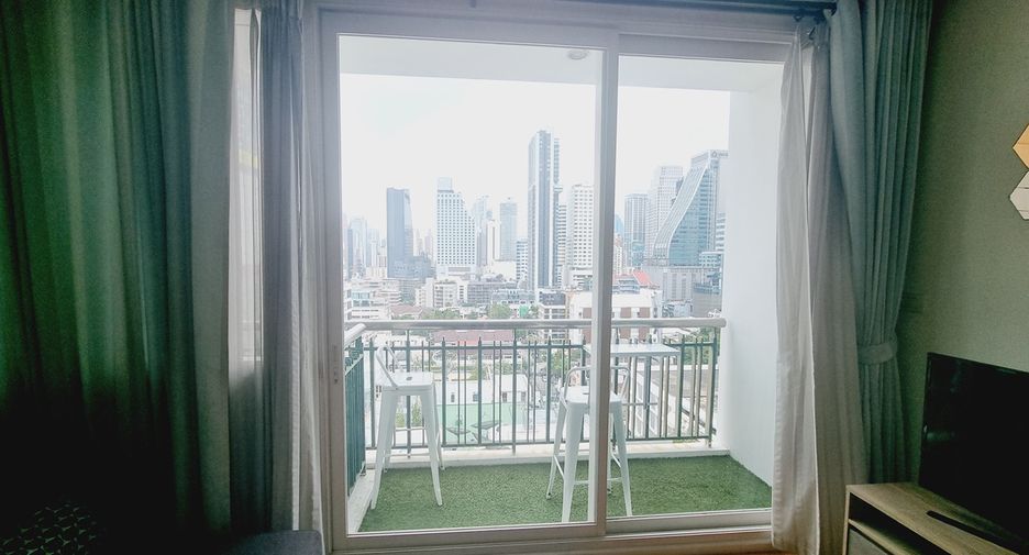 For sale 1 bed condo in Watthana, Bangkok