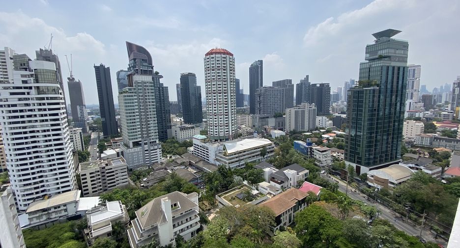 For sale 2 bedrooms condo in Watthana, Bangkok
