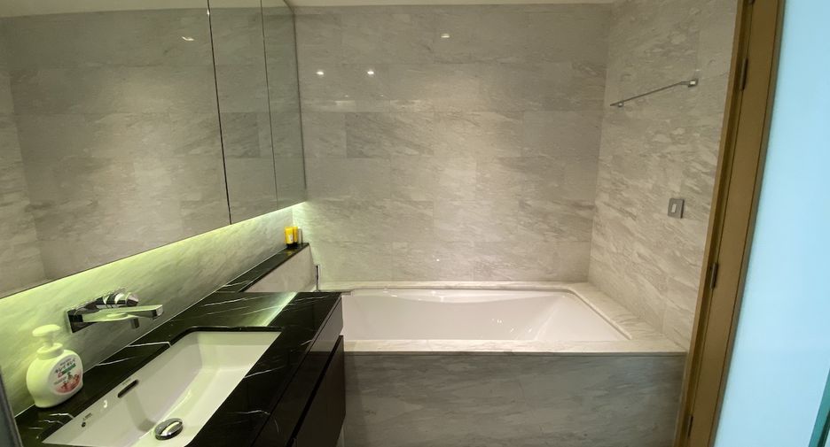 For sale 2 bedrooms condo in Watthana, Bangkok