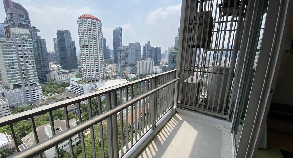 For sale 2 bedrooms condo in Watthana, Bangkok
