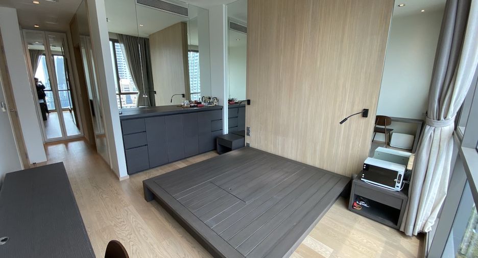 For sale 2 bedrooms condo in Watthana, Bangkok