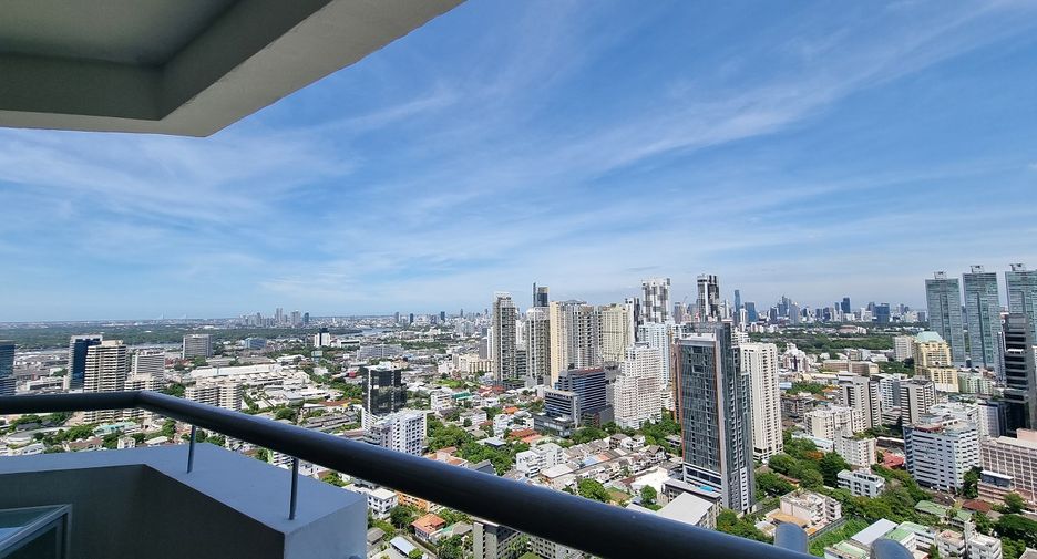 Condo en venta de 2 habitaciones en Khlong Toei, Bangkok