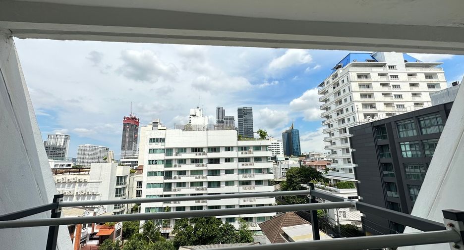 À vendre 2 chambres condo à Watthana, Bangkok