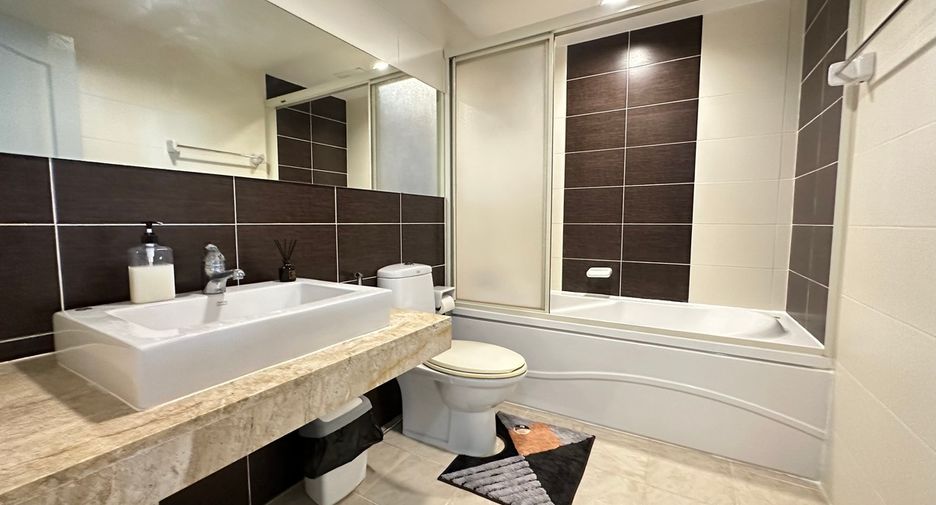 À vendre 2 chambres condo à Watthana, Bangkok