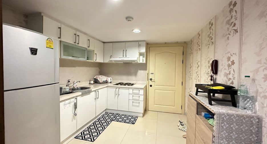 À vendre 2 chambres condo à Watthana, Bangkok
