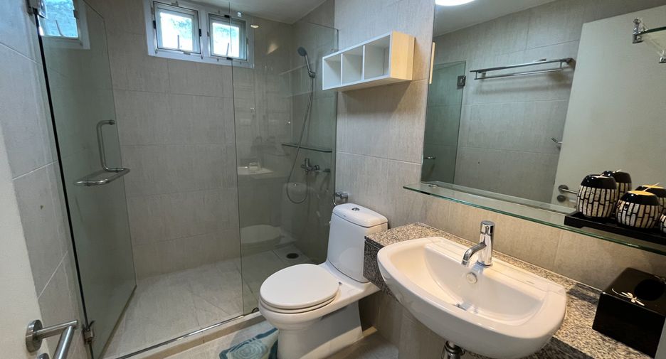 À vendre 2 chambres condo à Watthana, Bangkok