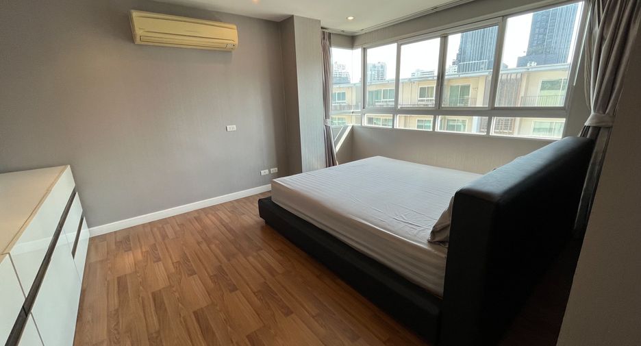 À vendre 2 chambres condo à Watthana, Bangkok