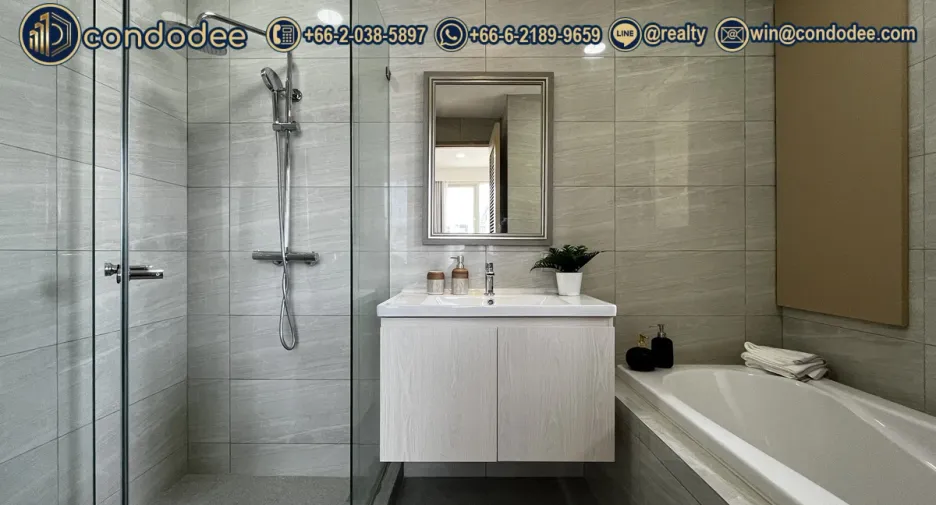 For sale 2 bedrooms condo in Watthana, Bangkok