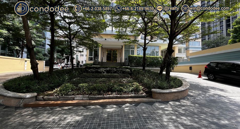 For sale 2 bedrooms condo in Watthana, Bangkok