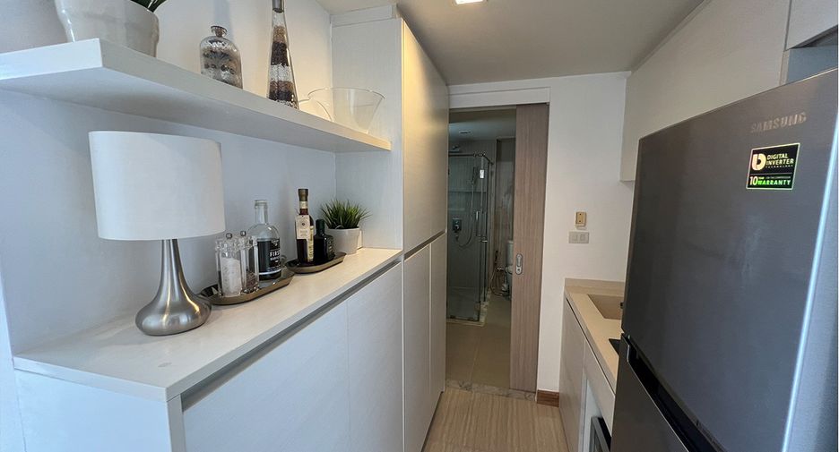 For sale 1 bed condo in Watthana, Bangkok