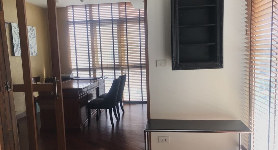 À vendre 3 chambres condo à Khlong Toei, Bangkok
