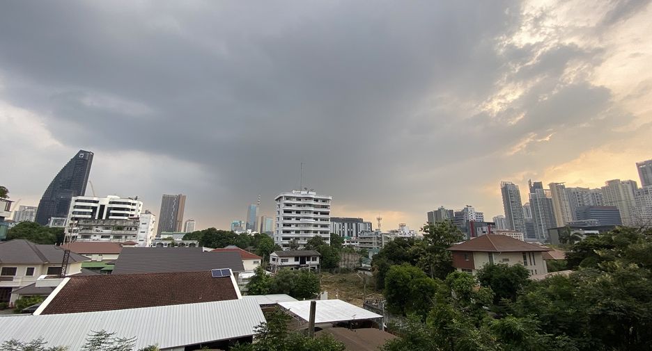 出售 4 卧室 公寓 在 Khlong Toei, 曼谷