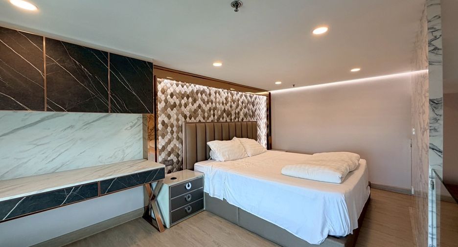 Condo en venta de 4 habitaciones en Watthana, Bangkok
