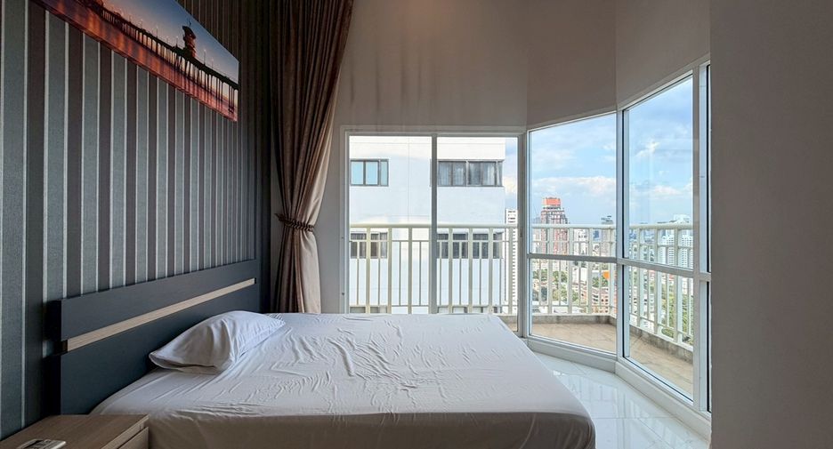 Condo en venta de 4 habitaciones en Watthana, Bangkok