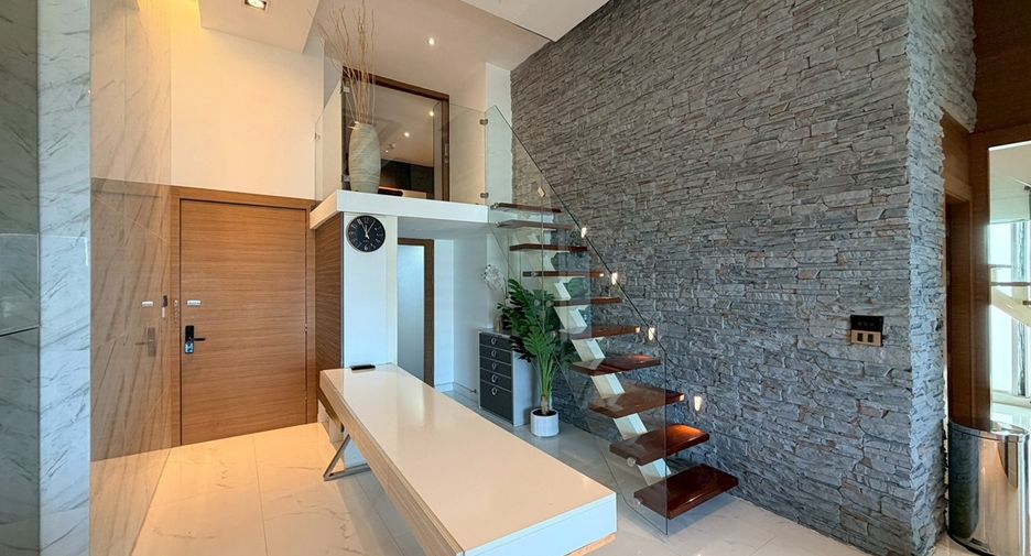 Condo en venta de 4 habitaciones en Watthana, Bangkok