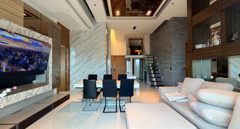 Condo en venta de 4 habitaciones en Watthana, Bangkok