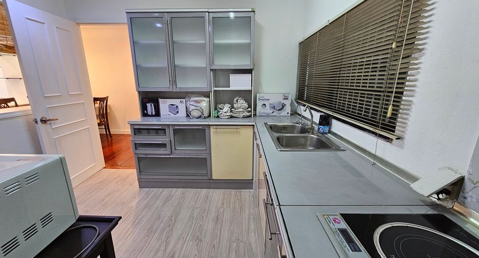 À vendre 2 chambres condo à Khlong Toei, Bangkok