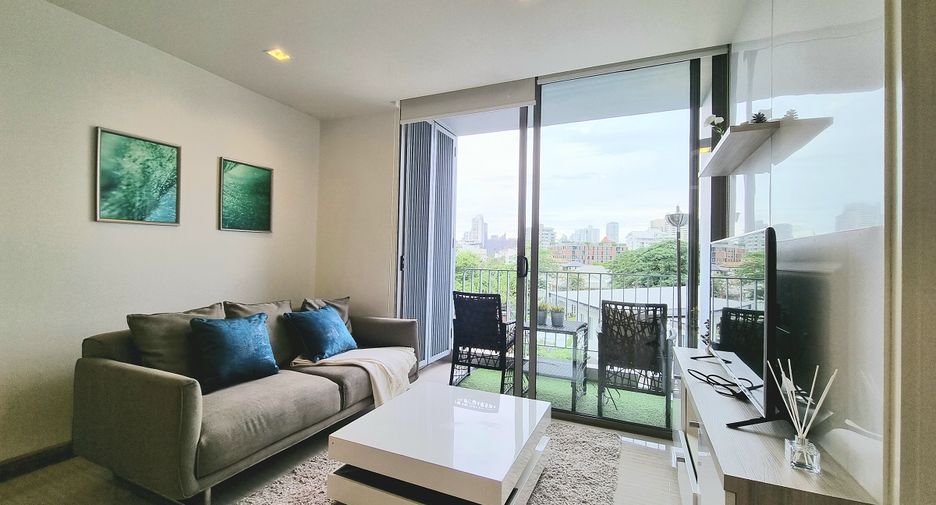For sale 1 bed condo in Watthana, Bangkok