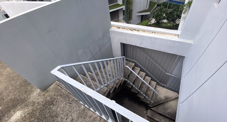 For sale 2 bedrooms condo in Watthana, Bangkok