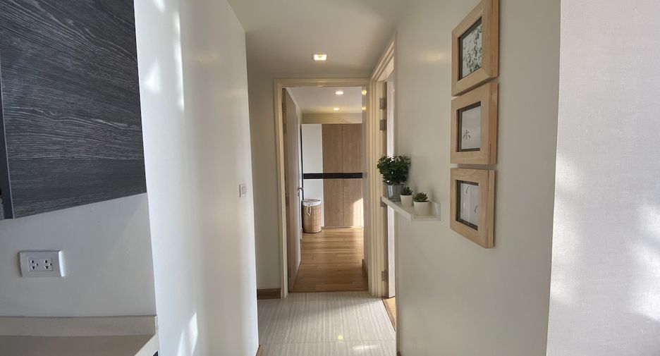 For sale 2 bedrooms condo in Watthana, Bangkok