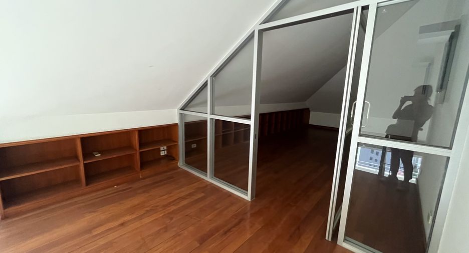 Condo en venta de 5 habitaciones en Watthana, Bangkok
