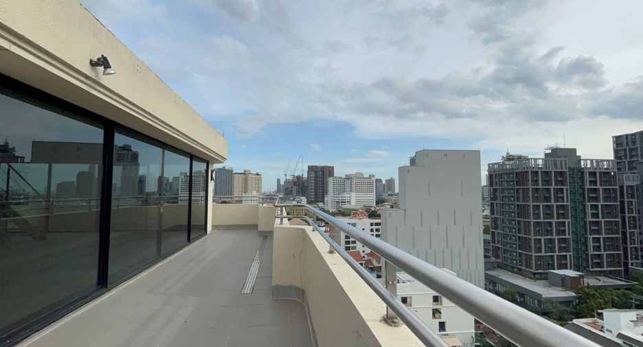 Condo en venta de 5 habitaciones en Watthana, Bangkok
