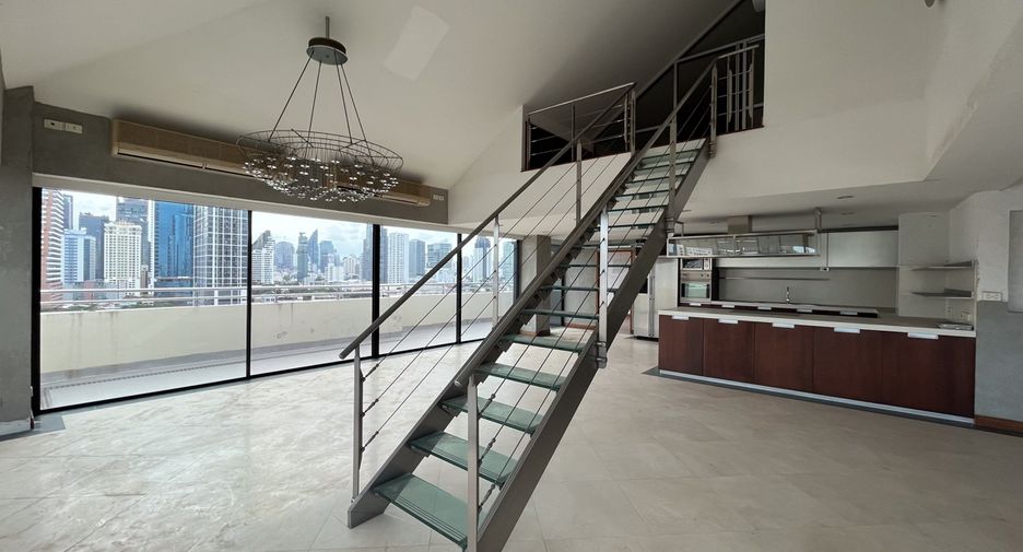 Condo en venta de 5 habitaciones en Watthana, Bangkok