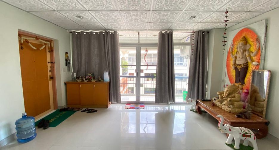Condo en venta de 4 habitaciones en Watthana, Bangkok