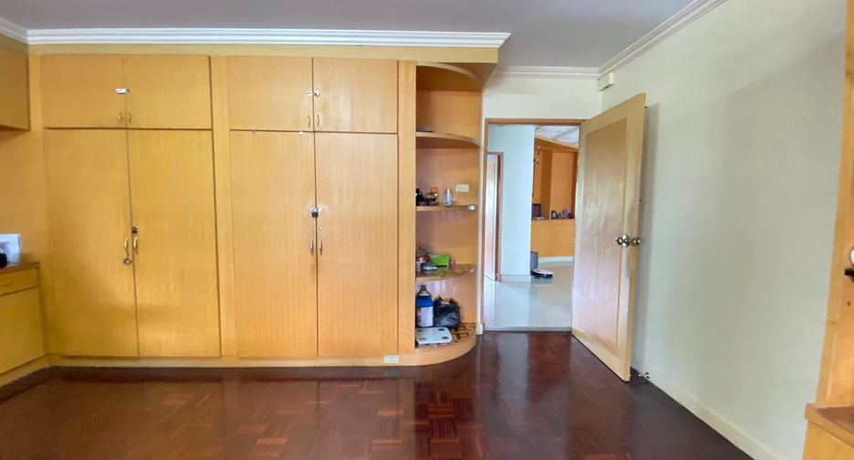 Condo en venta de 4 habitaciones en Watthana, Bangkok