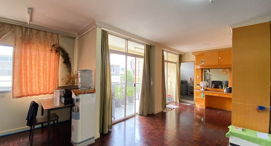 Condo en venta de 4 habitaciones en Watthana, Bangkok