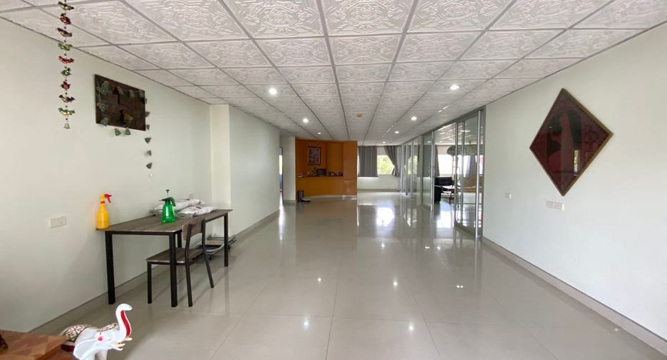 Condo en venta de 4 habitaciones en Watthana, Bangkok