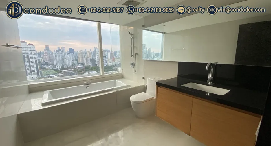 À vendre 2 chambres condo à Watthana, Bangkok
