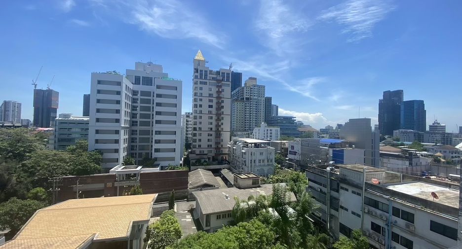 À vendre 3 chambres condo à Watthana, Bangkok