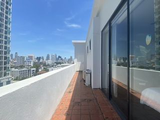 À vendre 3 chambres condo à Watthana, Bangkok