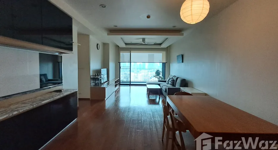 For rent 2 bedrooms condo in Yan Nawa, Bangkok