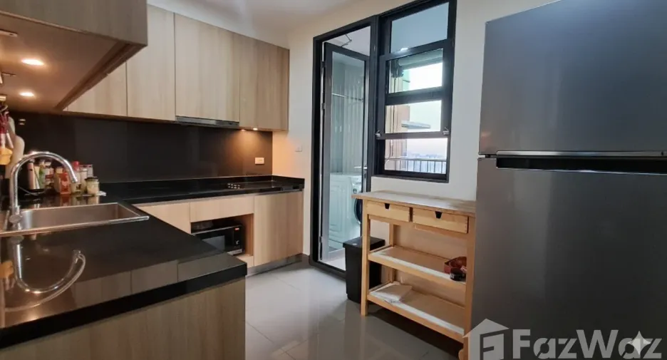 For rent 2 bedrooms condo in Yan Nawa, Bangkok