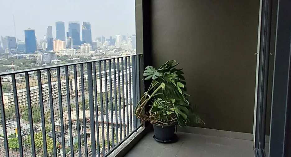 For rent 2 bedrooms condo in Yan Nawa, Bangkok