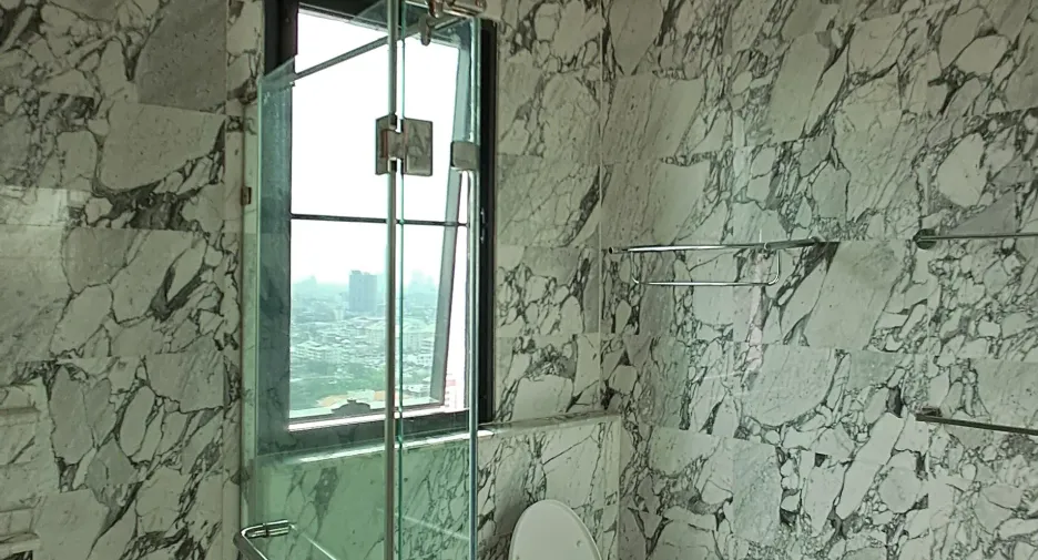 For rent 2 bedrooms condo in Yan Nawa, Bangkok