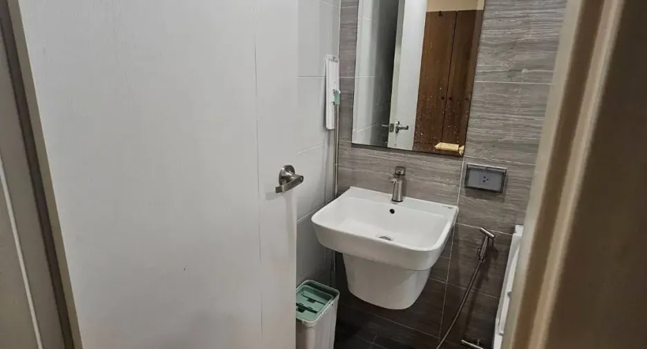 For sale and for rent 1 bed condo in Mueang Samut Prakan, Samut Prakan