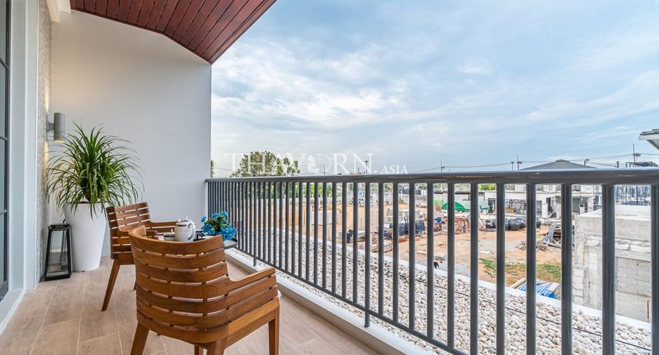 For sale 5 bedrooms house in East Pattaya, Pattaya